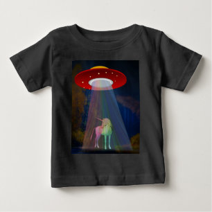 Unicorn onder UFO-regenboogstraal bij nacht, ZKoA