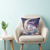 Unicorne dormant sur la lune Coussin de nom modifi (Chaise)