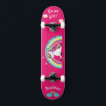 Unicorne sur skateboard avec légendes personnalisé<br><div class="desc">Unicorne sur skateboard avec légendes personnalisées Unicorn Personnalisé Skateboard CLIQUEZ SUR OPTION PERSONNALISER MODÈLE ET ENTREZ LE NOM. vous pouvez également personnaliser d'autres légendes. skateboard cool conçu avec des couleurs vives et pour l'arrière - plan et une licorne funky chevauchant un skateboard. Ce Skateboard est une excellente idée cadeau pour...</div>