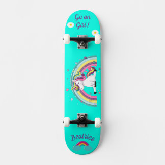 Unicorne sur skateboard avec légendes personnalisé