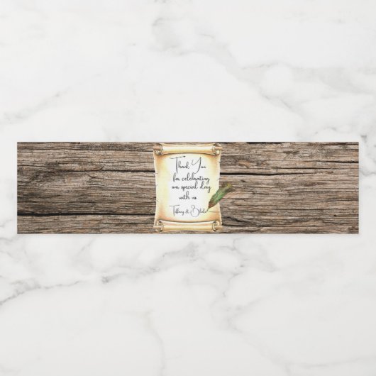 Unieke Scroll & Feather Pen Wedding Waterfles Etiket (Enkel label)