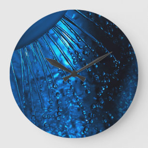 Unieke wandklok in de badkamer grote klok