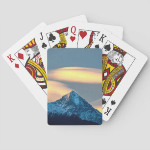 Unieke wolken boven besneeuwde bergen pokerkaarten