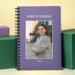 Unique Clean Purple Femmes Photo Business<br><div class="desc">Faites l'expérience de l'unicité et de l'organisation avec notre planificateur d'entreprise photo pour femmes violettes unique. Adapté aux femmes,  ce planificateur combine un design épuré et un espace pour les photos personnelles,  offrant un outil spécifique et pratique pour votre planification d'entreprise.</div>