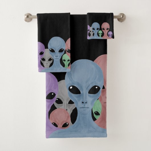 Unique Hand Drawn Multi Coloured Aliens  (En situation)