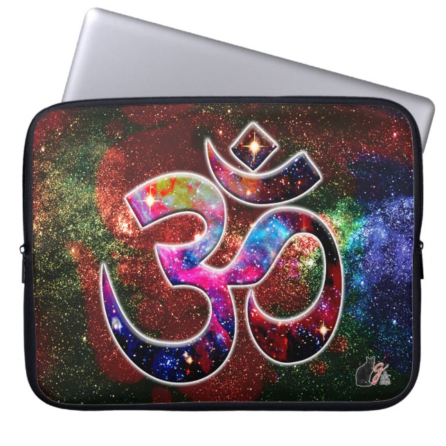 Universal OM Chi Laptop Sleeve (Voorkant)