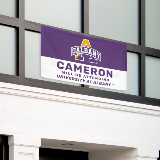 Universiteit van Albany | Wordt bijgewoond door ba Spandoek (Buitenkant Gebouw)