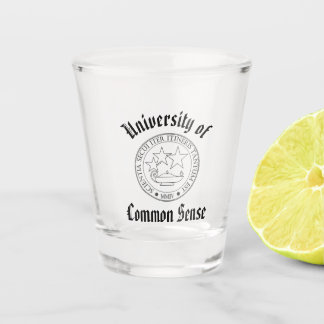 Universiteit van Common Sense Shot Glas