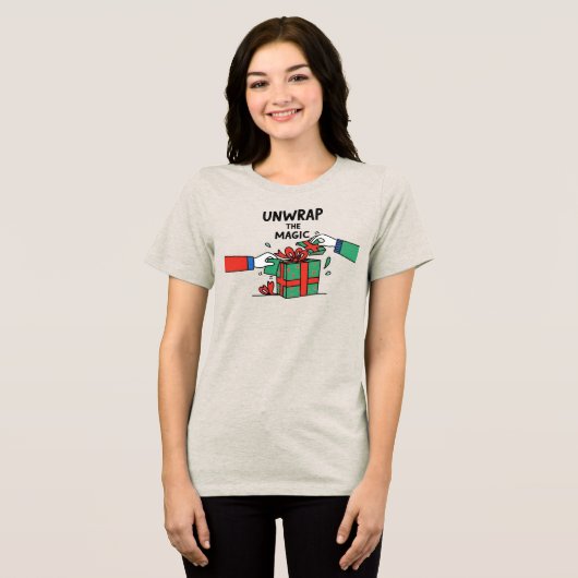 Unwrap the Magic Christmas Gift Tri-Blend Shirt (Voorkant volledig)
