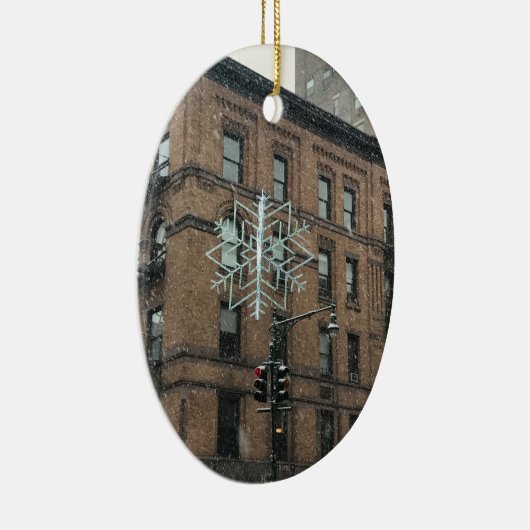 Upper West Side Snowflake NYC Winter Holiday Keramisch Ornament (Rechts)