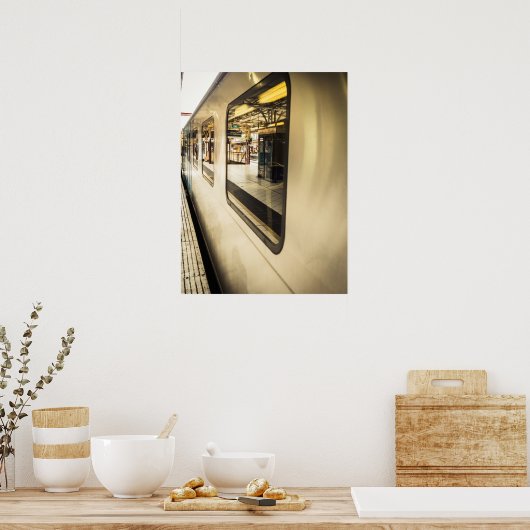 Urban Train Reflections: het moderne stadsplatform Poster (Keuken)