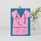Urse Graduation Invitations Pink Scrub Top Kaart (Staand voorkant)