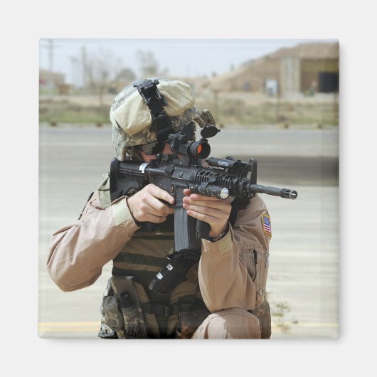 US Air Force Airman voert beveiliging uit Magneet (Voorkant)