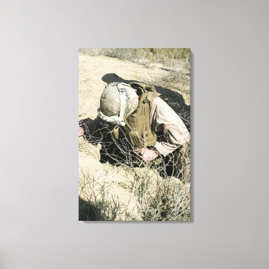 US Marine springt in een gat Canvas Afdruk (Voorkant)