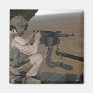 US Marine test firing an M240 zwaar machine pistoo Magneet