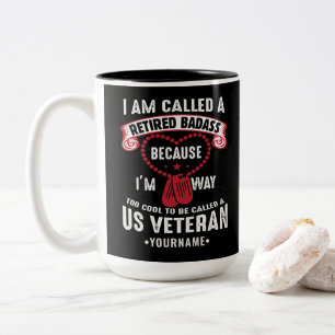 US Veteran Humor Retired Soldier Tweekleurige Koffiemok