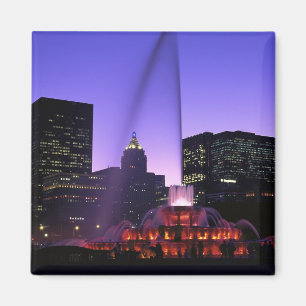 USA, IL, Chicago. Buckingham Fountain in Grant Magneet