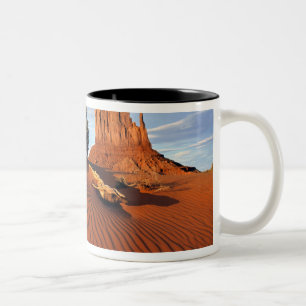 USA, Utah, Monument Valley. Creëer Tweekleurige Koffiemok