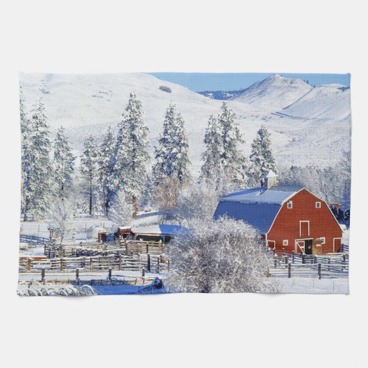 USA, Washington, Methow Valley, Barns in Theedoek (Horizontaal)