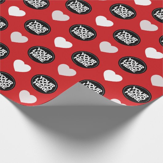 Uw bedrijf Logo Custom Hearts Modern Red Cadeaupapier (Hoek)