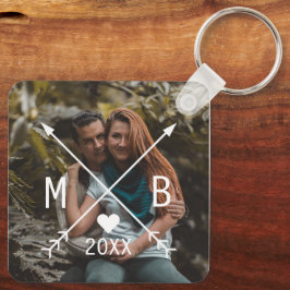 Uw elegante classy monogram liefde hart pijlen sleutelhanger