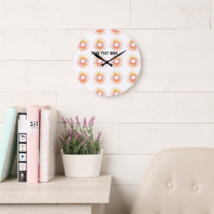 Uw tekst hier tekst rond zwart houten frame muur grote klok