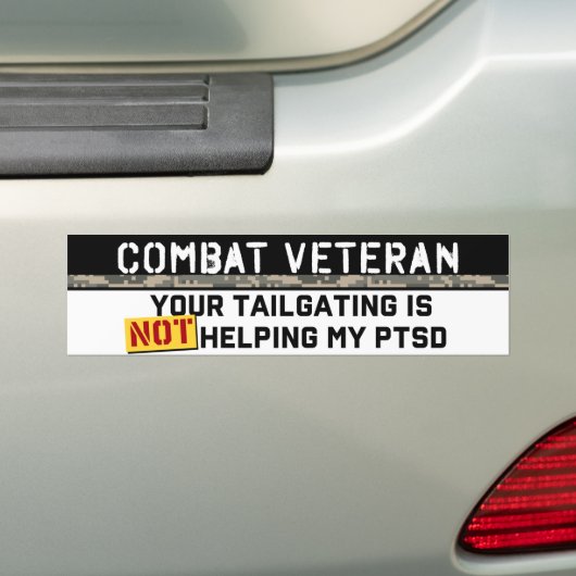 Uw training helpt mijn PTSD-leger niet. Bumpersticker (Op auto)