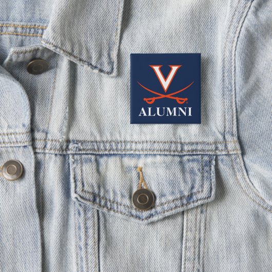 V Saber Alumni Vierkante Button 5,1 Cm (In situ)