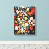 Vaas van bloemen met juwelen, munten en schelpen,  canvas afdruk (Insitu (Houten vloer))