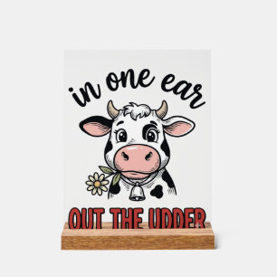 Vache drôle avec une oreille dans l'autre du tee-s
