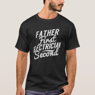 Vader Eerste Elektricien Tweede Ingenieur Papa Gif T-shirt