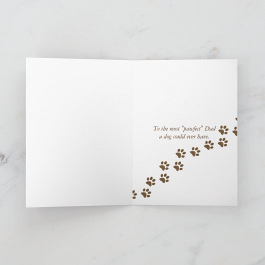 Vaderdag-hondenpoot in de hand van man kaart (Binnen)