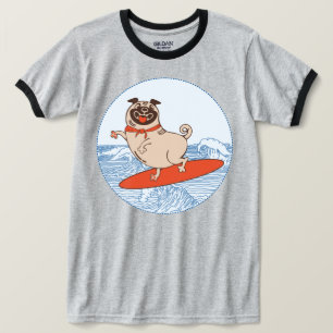Vague à cheval heureux chien carlin sur le T-Shirt