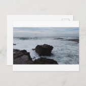Vagues contre les rochers carte postale (Devant / Derrière)