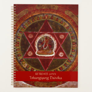 Vajrayogini se tient debout dans deux triangles ro