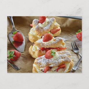 Vakken van aardbeigebak na het oversteken briefkaart