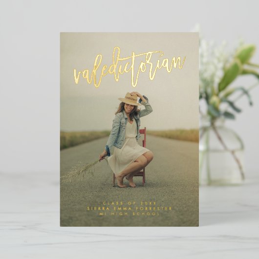 Valedictorian Graduian Foil Invitation (Debout devant)