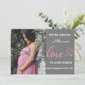 Valentijns zwangerschap baby aankondiging roze har (Staand voorkant)