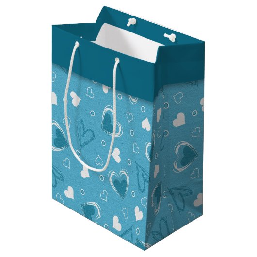 Valentijnsdag Blue Hearts Medium Cadeauzakje (Voorkant Gekanteld)