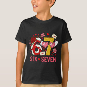 Valentijnsdag Grappig 67 Meme Zes Zeven 6 7 Harten T-shirt