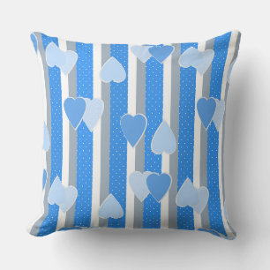 Valentijnsdag harten op gestreepte achtergrond kussen