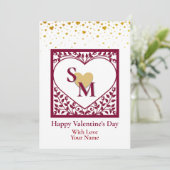 Valentijnsdag met rood Initiaal en gouden hart Feestdagenkaart (Staand voorkant)