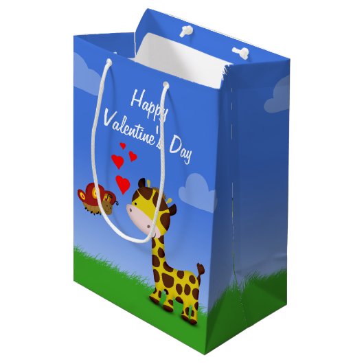 Valentijnsdag voor Giraffe en vlinder Medium Cadeauzakje (Voorkant Gekanteld)