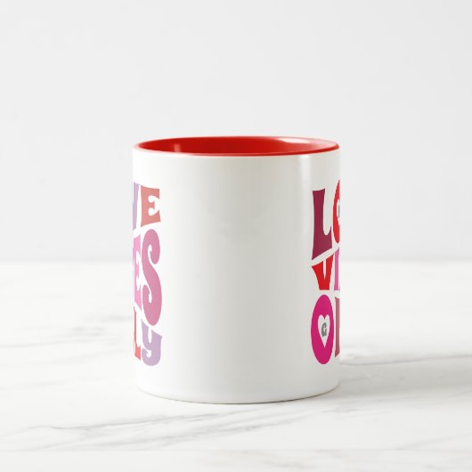 Valentijnse liefde Vibes Only Rood Roze Monogram R Tweekleurige Koffiemok (Center)