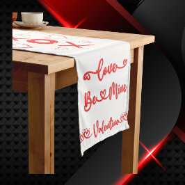 Valentijns's XOXO met Harten in Rood | Medium Tafelloper