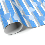 Valentine's Day hearts on striped background  Cadeaupapier (Rol Hoek)