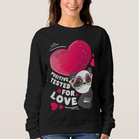 Valentine's day panda with heart trui (Voorkant)