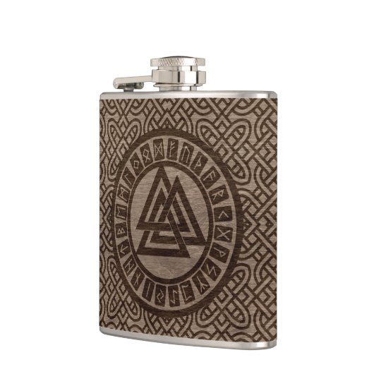 Valknut Symbool en loopt op Keltisch Patroon op ho Heupfles (Links)