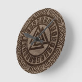 Valknut Symbool en loopt op Keltisch Patroon op ho Ronde Klok (Hoek)