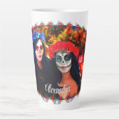 Vallarta Catrinas met bloemen en kaarsen 1718 Latte Mok (Voorkant)